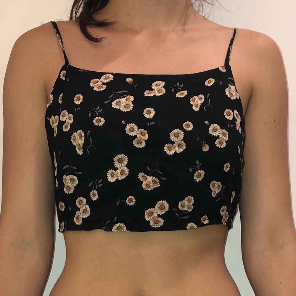 RARE Brandy Melville Floral Tie shirt - Picture 2 of 4